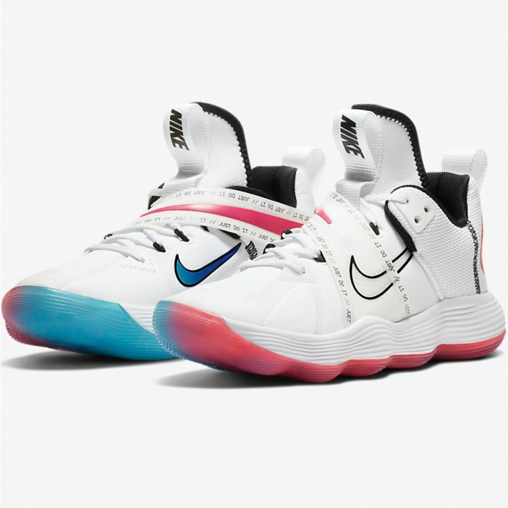 Women's Nike React HyperSet Volleyball
Court Shoe